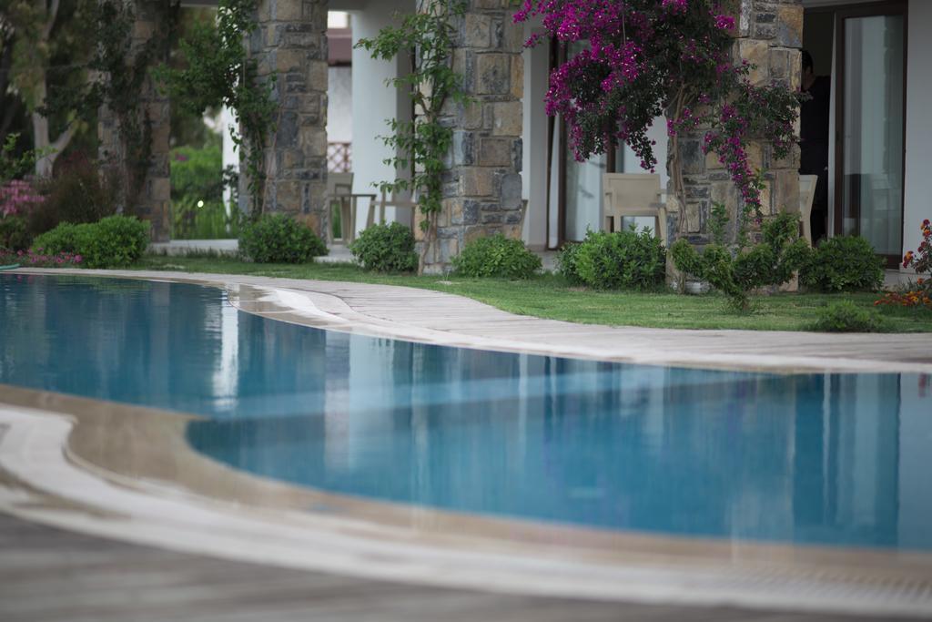 Genc Hotel Bodrum Esterno foto
